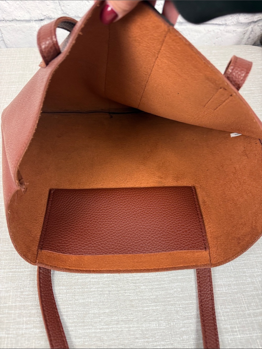 VINCE CAMUTO Luck Tote - Large Red Desert Brown+Black Vegan Leather - Picture 3 of 4